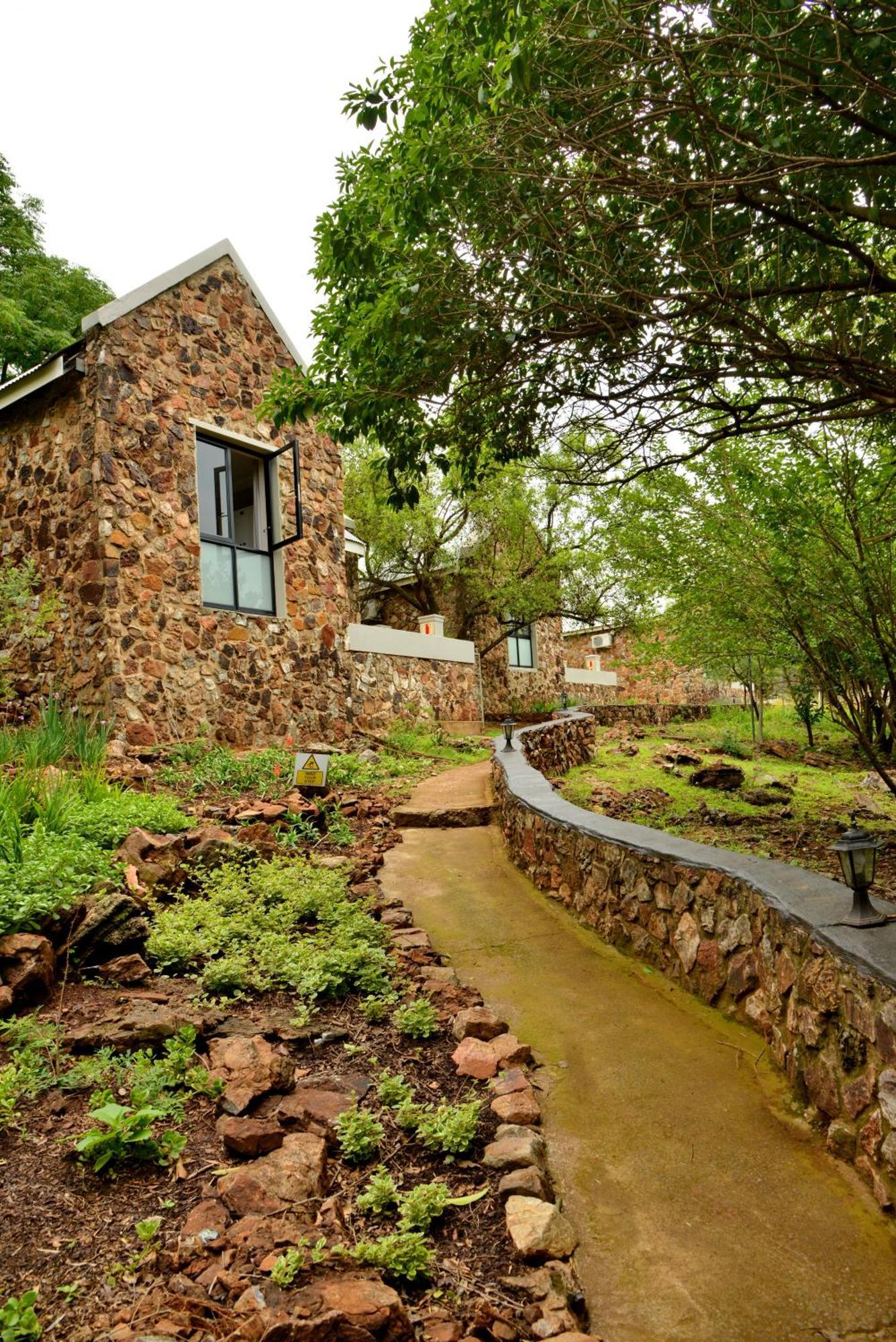 Thanda Manzi Country Hotel Centurion Extérieur photo