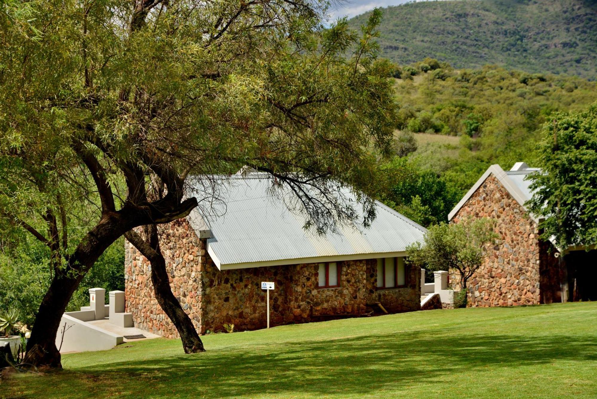 Thanda Manzi Country Hotel Centurion Extérieur photo